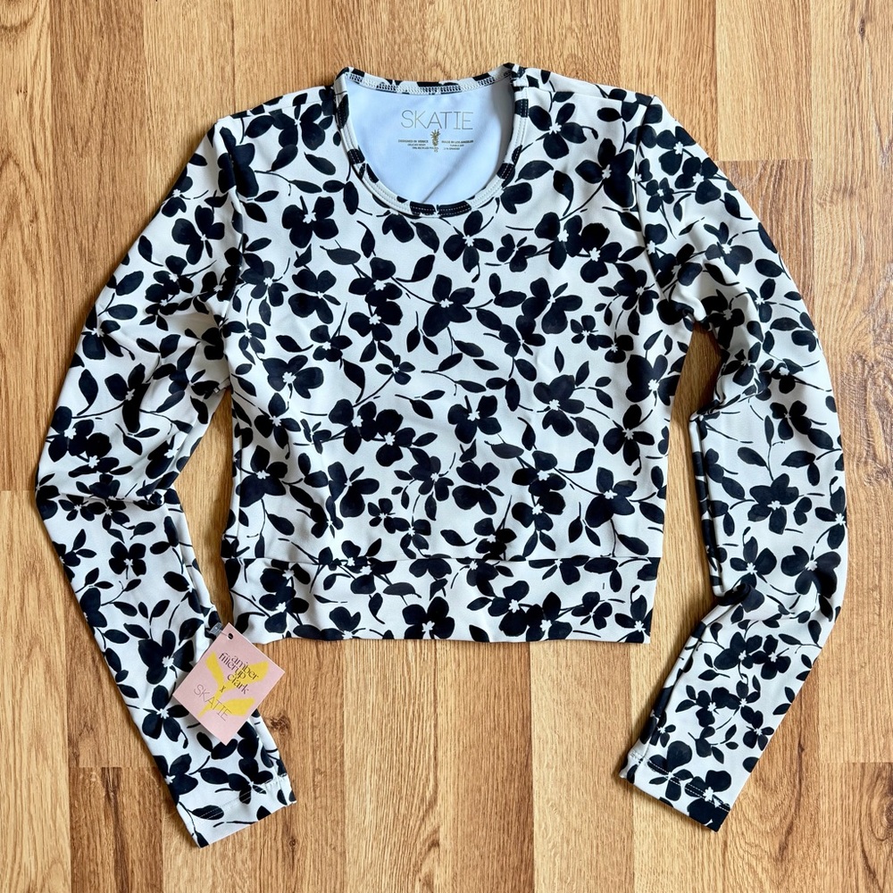 Skatie Rosie top in Greenwich 🖤